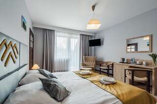 Отель Hotel Smile Pieniny Шавница Двухместный номер Делюкс с 1 кроватью или 2 отдельными кроватями-2